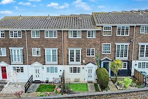 Front Of Property- click for photo gallery